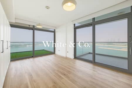 2 Bedroom Flat for Rent in Palm Jumeirah, Dubai - Full Renovated | Vacant | Unreal Sea Views 2 Bedroom Flat for Rent in Palm Jumeirah, Dubai - Full Renovated | Vacant | Unreal Sea Views