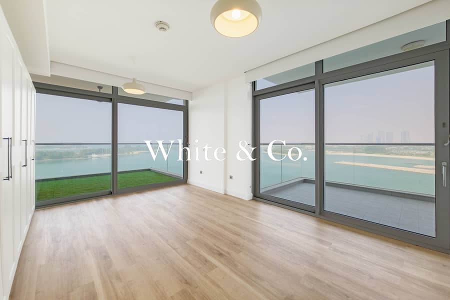 Full Renovated | Vacant | Unreal Sea Views Full Renovated | Vacant | Unreal Sea Views