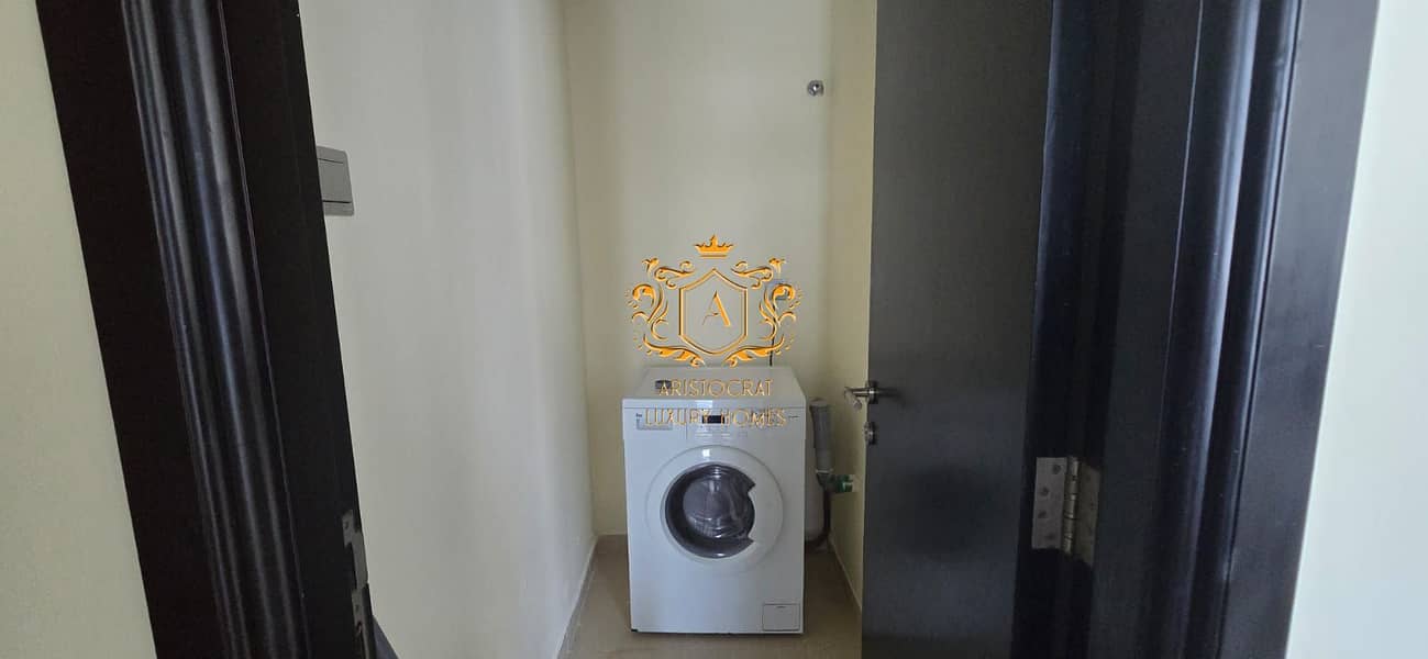 20 Laundry 01. jpeg