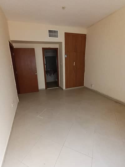 1 Slaapkamer Appartement te Huur in Al Khan, Sharjah - WhatsApp Image 2026-08-15 at 4.15. 53 AM. jpeg 1 Slaapkamer Appartement te Huur in Al Khan, Sharjah - WhatsApp Image 2026-08-15 at 4.15. 53 AM. jpeg