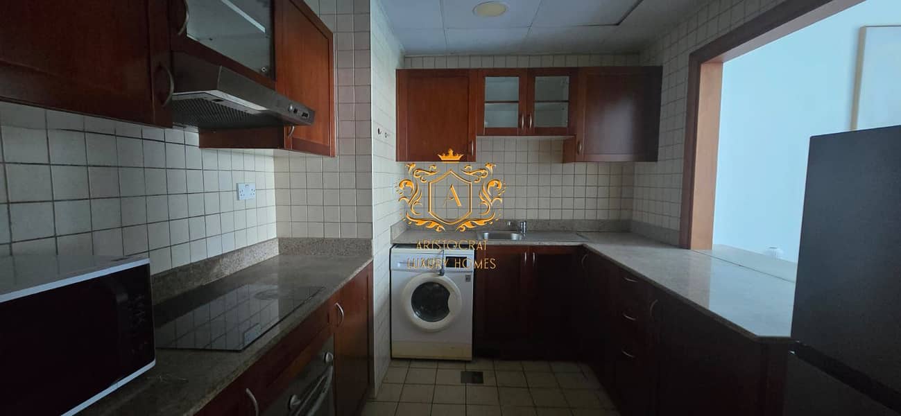 5 Kitchen 02. jpeg
