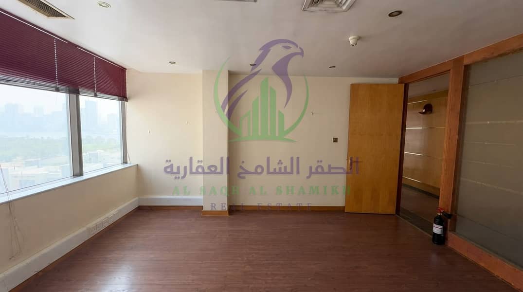 10 مكتب 8. jpeg