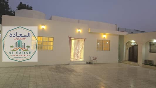 6 Schlafzimmer Villa zum zum Verkauf in Al Sabkha, Sharjah - 1000927829. jpg 6 Schlafzimmer Villa zum zum Verkauf in Al Sabkha, Sharjah - 1000927829. jpg