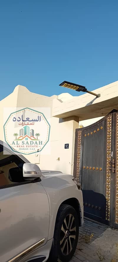 4 Schlafzimmer Villa zum zum Verkauf in Al Sabkha, Sharjah - 1001346163. jpg 4 Schlafzimmer Villa zum zum Verkauf in Al Sabkha, Sharjah - 1001346163. jpg
