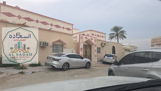 4 Schlafzimmer Villa zum zum Verkauf in Al Sabkha, Sharjah - 1001030684. jpg 4 Schlafzimmer Villa zum zum Verkauf in Al Sabkha, Sharjah - 1001030684. jpg