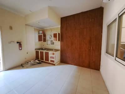 استوديو للايجار في تجارية مويلح، الشارقة - 45fe4e27-1870-45fa-ad0a-98ed808a0e7a. jpeg استوديو للايجار في تجارية مويلح، الشارقة - 45fe4e27-1870-45fa-ad0a-98ed808a0e7a. jpeg