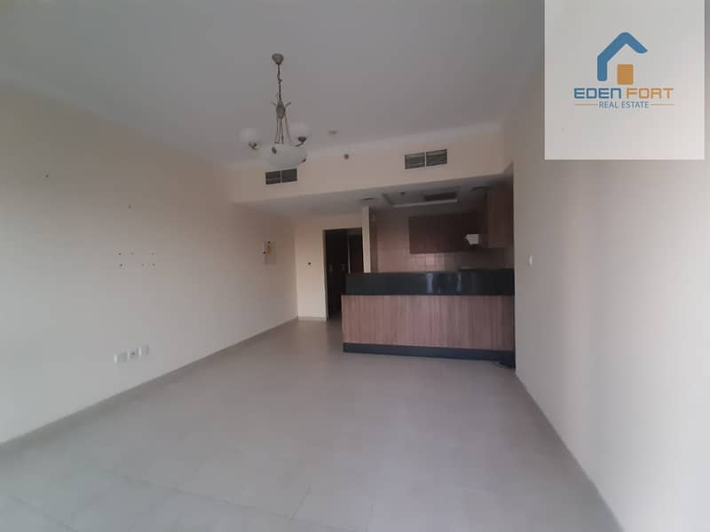 Studio Unfurnished | Higher Floor | Downtown.. Studio Unfurnished | Higher Floor | Downtown..
