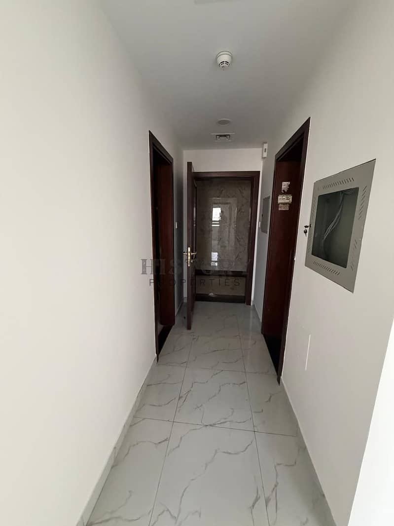 2 0bdfd158-840d-4a8d-ab4a-772c80bb4afe. jpg