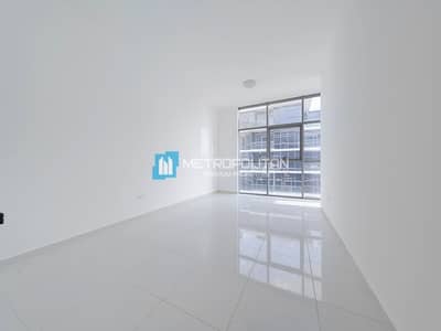 Open Plan spacious living | Golf course community Open Plan spacious living | Golf course community