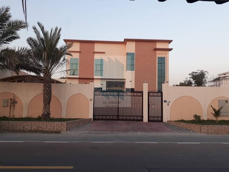 For sale luxurious new 6 BR villa in Al Twar 1