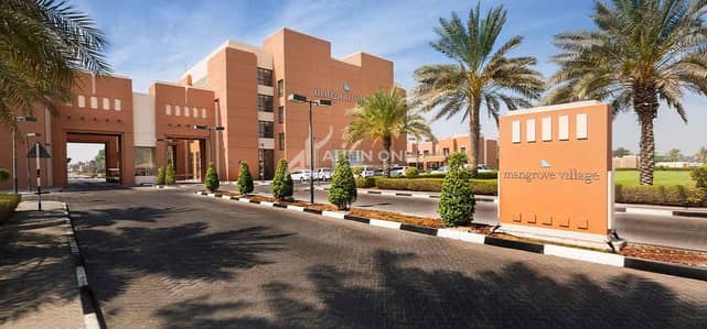4 Bedroom Villa for Rent in Abu Dhabi Gate City (Officers City), Abu Dhabi - Classy and Fascinating! No Commission 4BR Villa+Maids Room/6 Pays! 4 Bedroom Villa for Rent in Abu Dhabi Gate City (Officers City), Abu Dhabi - Classy and Fascinating! No Commission 4BR Villa+Maids Room/6 Pays!