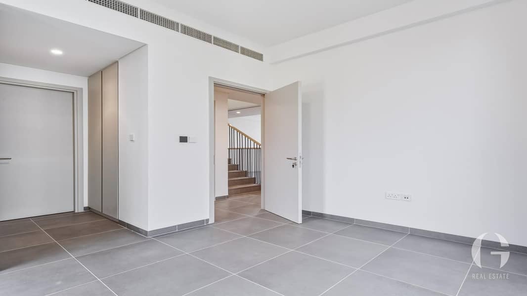 8 Image 8