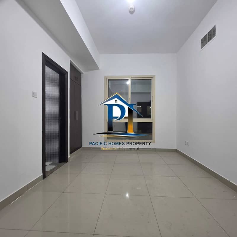 12 1000964929. jpg