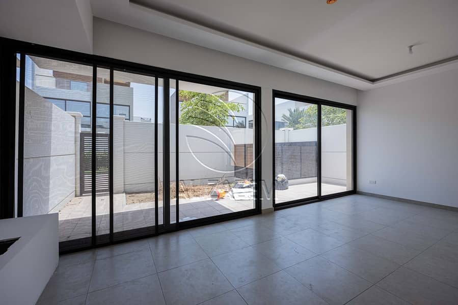 10 FAYA BLOOM GARDENS (29). jpg