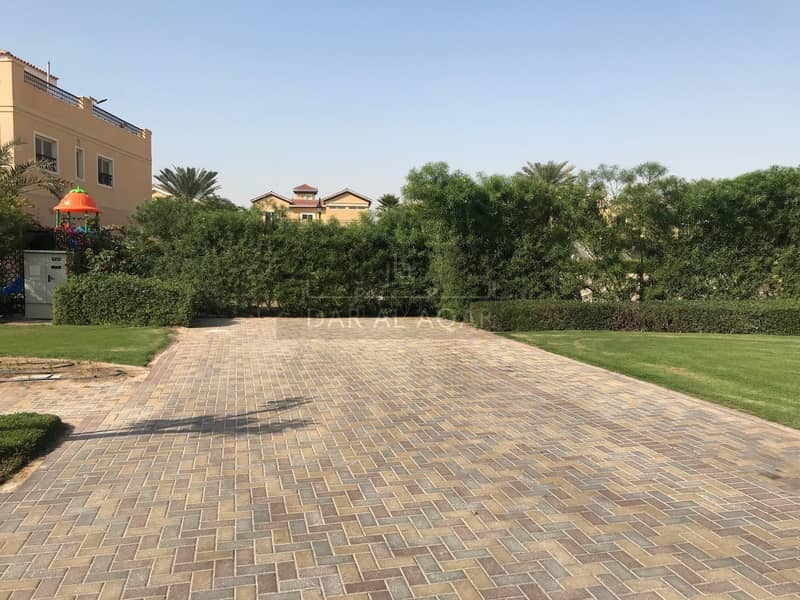 Beautiful Corner Plot to Build your Dream House in Hacienda Beautiful Corner Plot to Build your Dream House in Hacienda