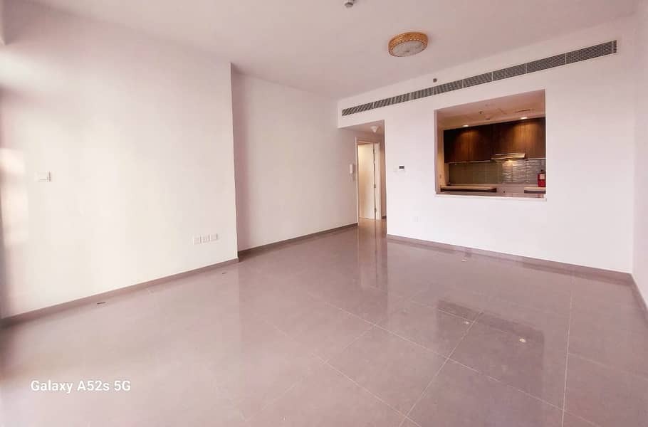 2 829fd9f4-b697-49ce-b30a-c7adf9ec4131. jpg