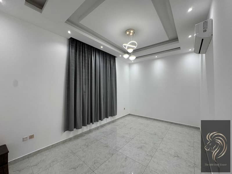 11 c71310ea-95ab-46db-aebd-83dc872f9dd5. jpg