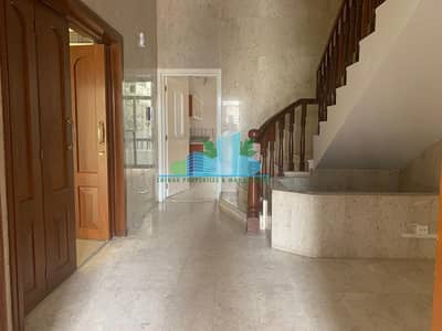 Stand-alone Villa is waiting for you and make it your Home! Stand-alone Villa is waiting for you and make it your Home!