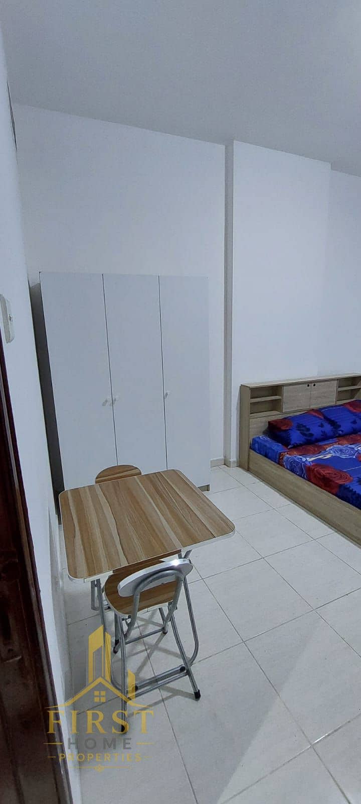 8 105801. jpg