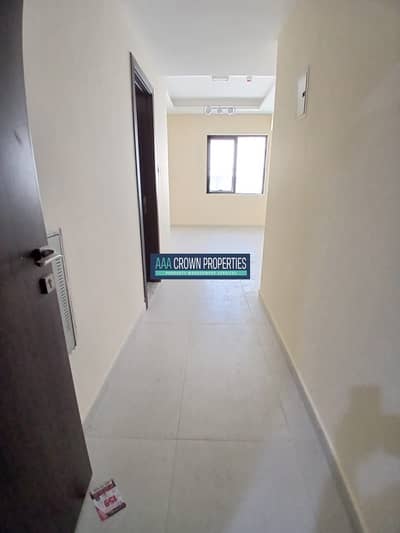 Appartement de 1 chambre à à louer à Hoshi, Sharjah - 99407f76-b9d1-4609-a58d-0e9a6b7ab771. jpg Appartement de 1 chambre à à louer à Hoshi, Sharjah - 99407f76-b9d1-4609-a58d-0e9a6b7ab771. jpg