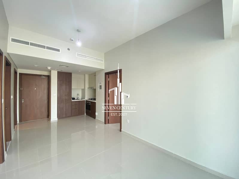 Unfurnished | Bright layout | Mid Floor Unfurnished | Bright layout | Mid Floor