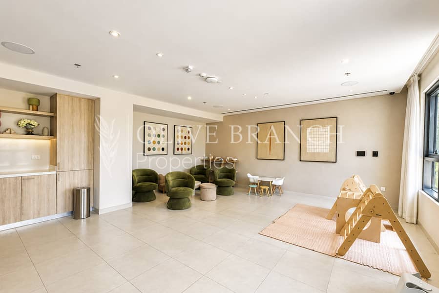 22 Park Field - P107 (27). jpg