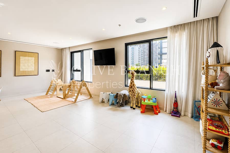 23 Park Field - P107 (24). jpg