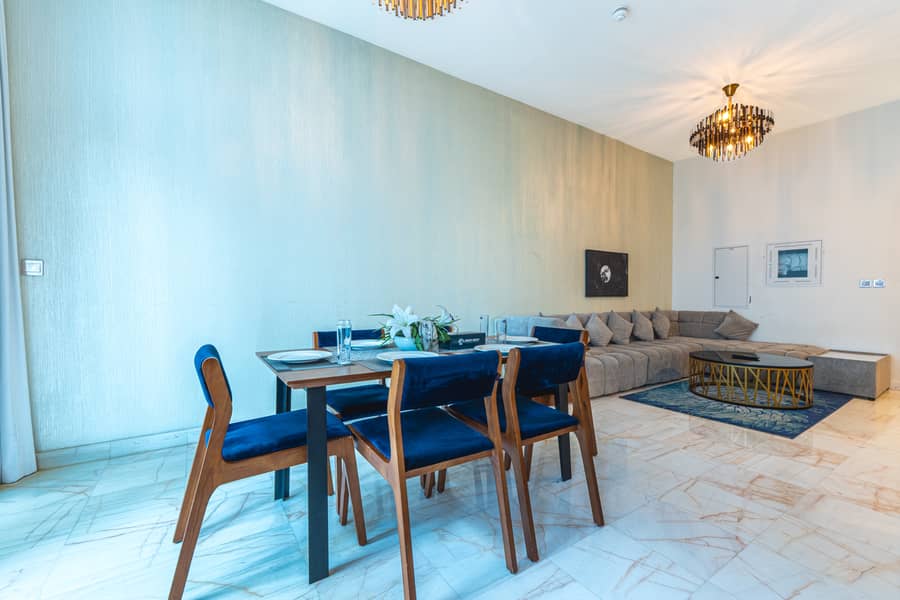 8 Dining 2. jpg