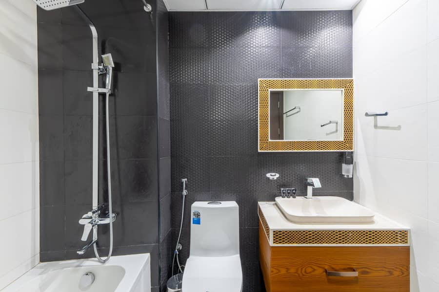 20 Washroom 1.2. jpg