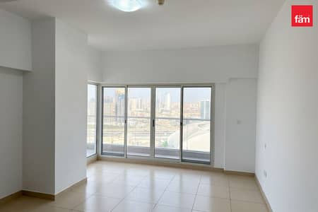 1 Bedroom Apartment for Rent in Dubai Sports City, Dubai - Spacious ChillerFree High Floor | Panoramic Views 1 Bedroom Apartment for Rent in Dubai Sports City, Dubai - Spacious ChillerFree High Floor | Panoramic Views
