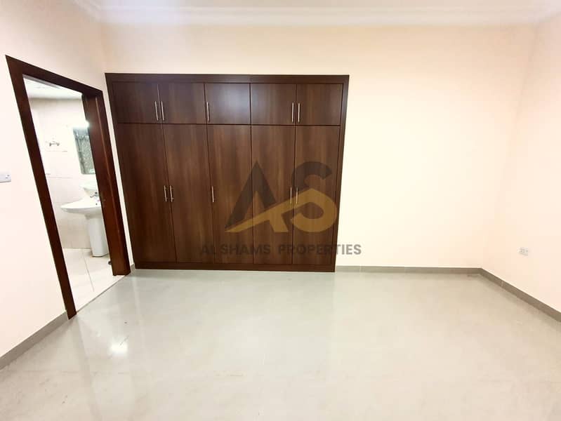 5 6aecc2a9-922a-4e1f-afd0-75fccd185bd2. jpg