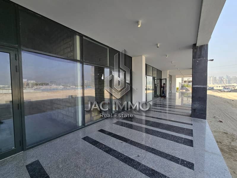 Prime Retail Shop | Crystal Lagoon View | Vacant Prime Retail Shop | Crystal Lagoon View | Vacant