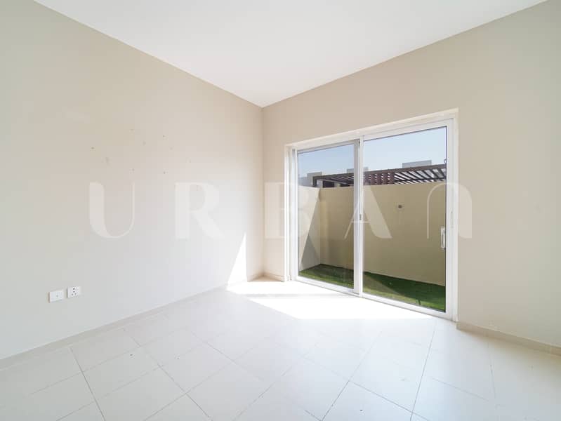 10 ADU01209. JPG