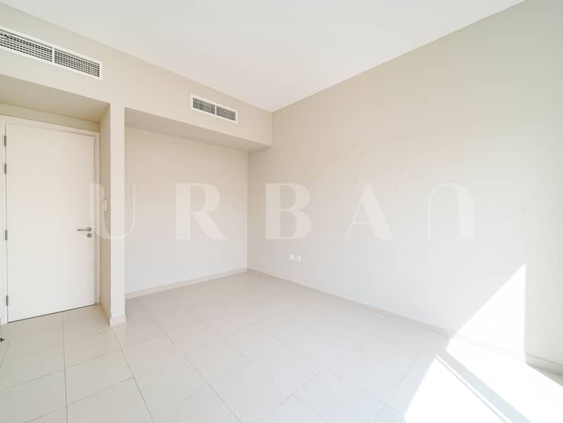 11 ADU01215. JPG