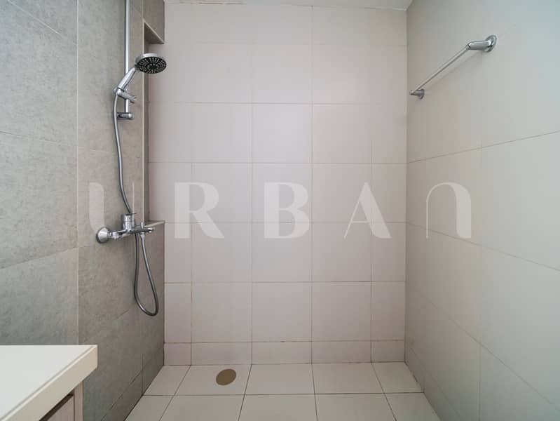 21 ADU01236. JPG