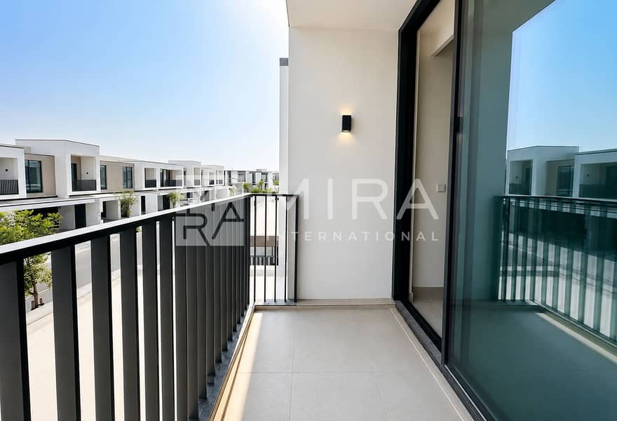 Raya balcony Raya balcony