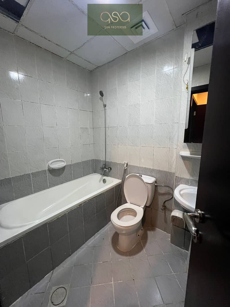 11 WASH ROOM LAV. jpeg