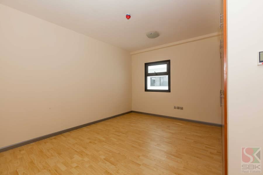 8 Binghatti Room 906 (25). JPG