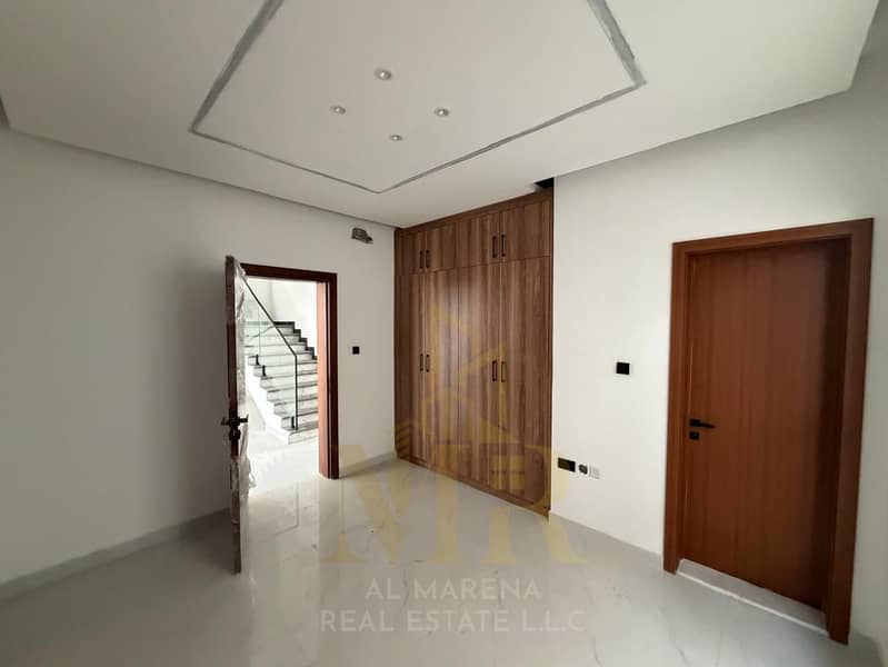 11 WhatsApp Image 2026-08-17 at 15.46. 43 (1). jpeg