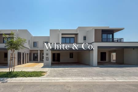 4 habitaciones Townhouse para en Alquiler en Jebel Ali Village, Dubai - Casa adosada en Jebel Ali Village,Jebel Ali Village Townhouses, 4 dormitorios, 219999 AED - 16203567 4 habitaciones Townhouse para en Alquiler en Jebel Ali Village, Dubai - Casa adosada en Jebel Ali Village,Jebel Ali Village Townhouses, 4 dormitorios, 219999 AED - 16203567