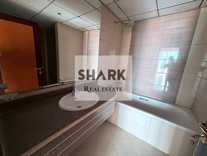 12 de90cde3-5e6a-4ac1-856d-4ab0cb92850a. jpg