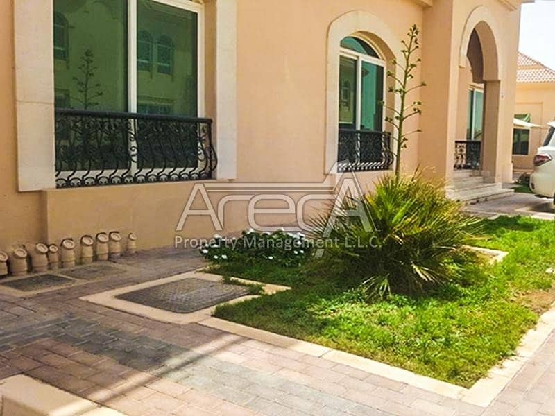 A Deluxe 5 Master Bed Villa with 3 Living Rooms in Khalifa City A