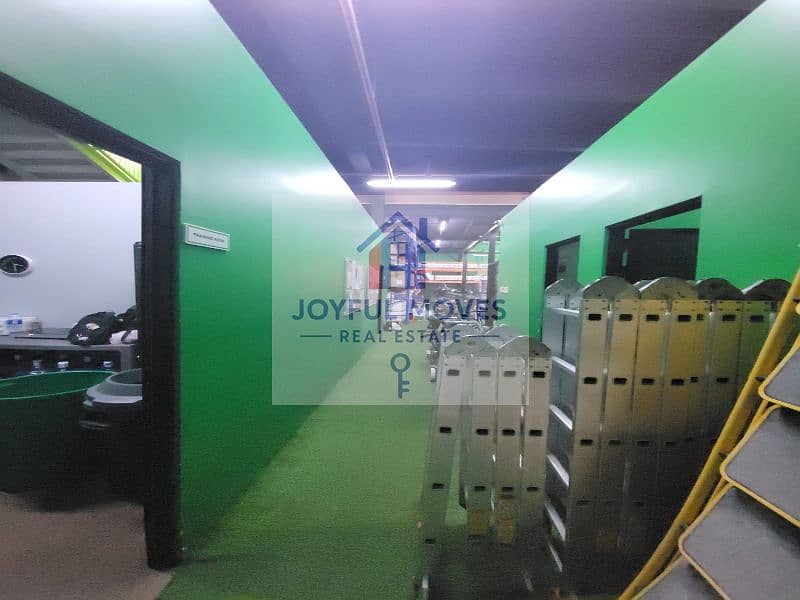 4 WhatsApp Image 2026-08-17 at 15.33. 11. jpg