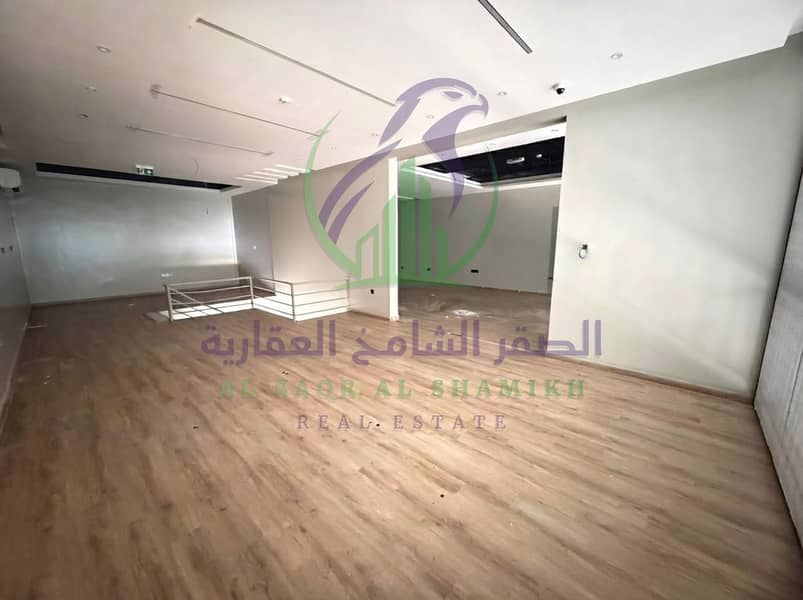 4 Enhance_real_estate_photograph_l…_202608171700. jpeg