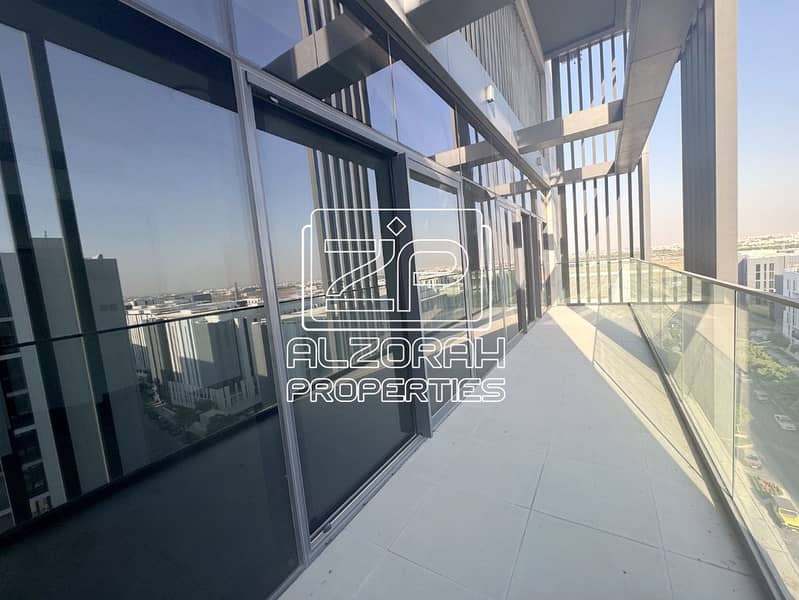 20 19_balcony_view. jpg