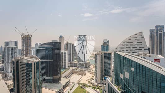 Office de  à à louer à Business Bay, Dubai - Image 1