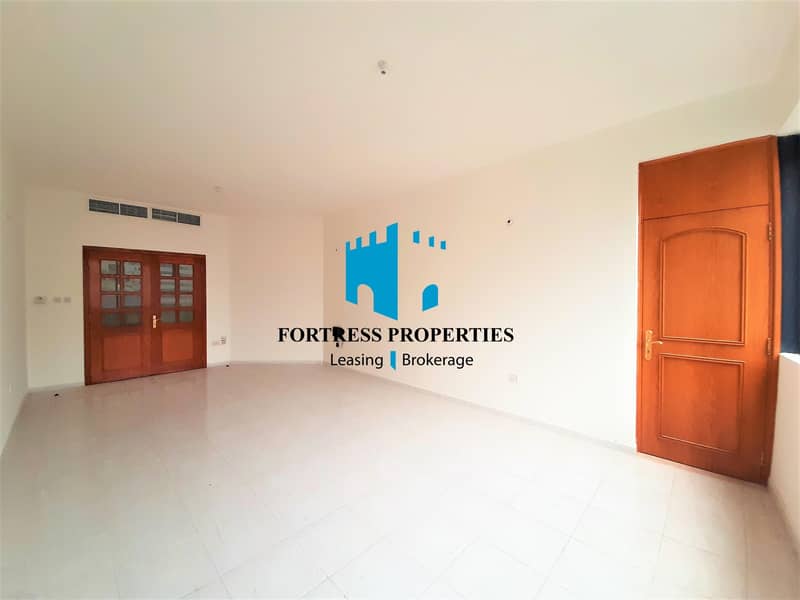 Comfy FAMILY HOME in Perfect Priced | 3BHK with MAIDSROOM !!!