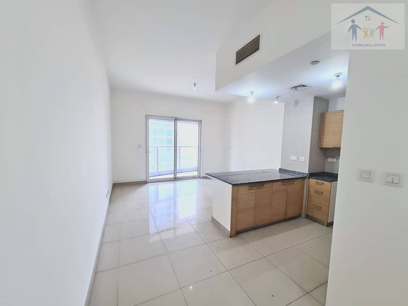 2 mb2-04-living-open-kitchen. jpg