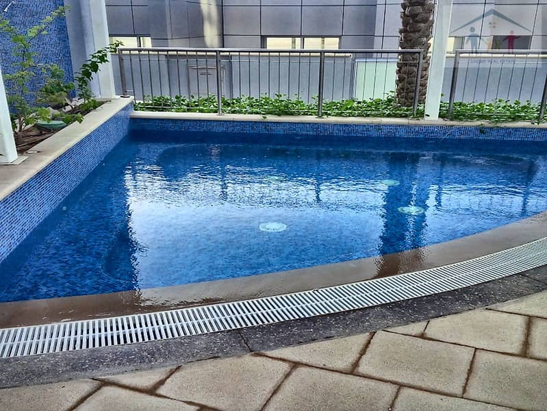 18 pool-04-kids-pool. jpg