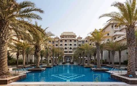 1 Bedroom Flat for Sale in Palm Jumeirah, Dubai - Beachfront | Private Beach | Prime Location